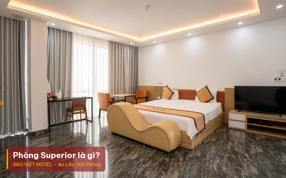 Phòng Superior là gì – ảnh minh hoạ phòng khách sạn rộng có giường đôi, kèm tiêu đề bài viết của Sao Việt Hotel